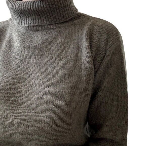 Vintage 1980s Wainscott Womens Olive Green Lambswool Angora Blend Soft Sweater S - Picture 4 of 6